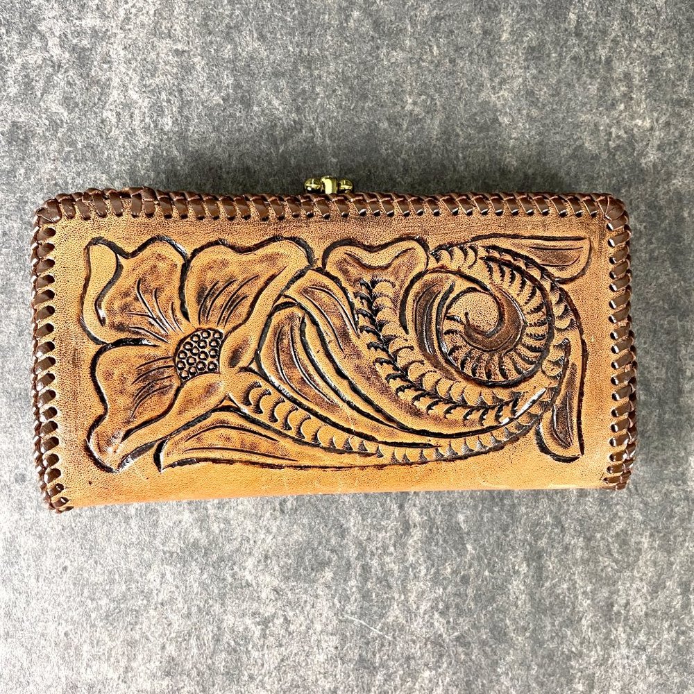 Tooled leather embossed clutch/wallet - handmade vintage - Picture 3 of 8
